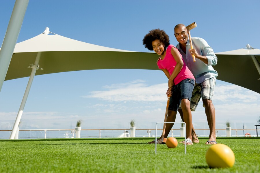 Celebrity Reflection - Lawn Club 9, ©CEL.jpg